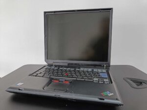 Portatile notebook R40 IBM Thinkpad Type 2681 Pentium 4 256MB ram