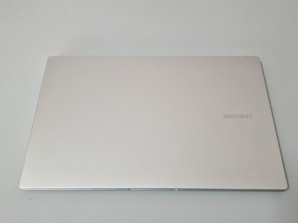 Portatile Samsung Galaxy Book 3 16GB + 512GB i7-1355U Graphite